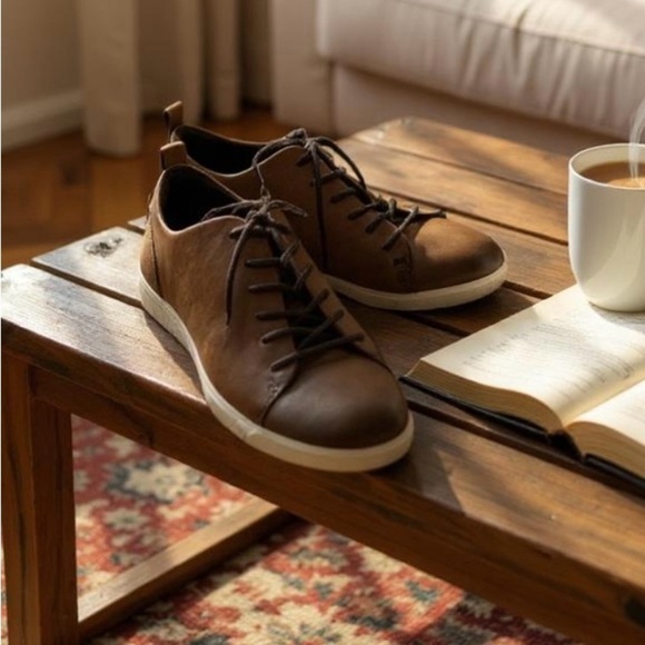 Ecco Low Lace Up Sneaker, brown leather, mens size 7 - Picture 1 of 8